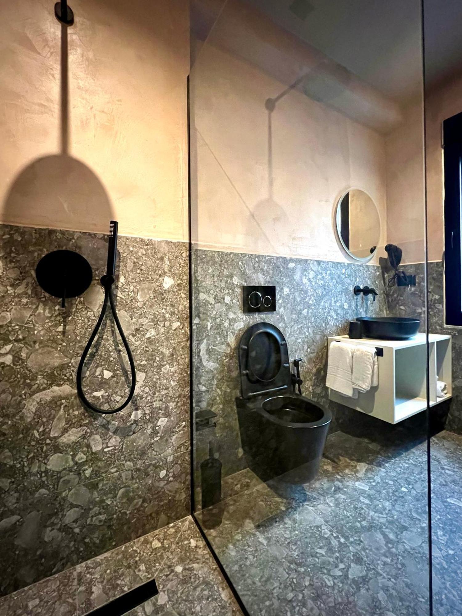 Rex Hotel Boutique Tirana Eksteriør billede